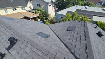 Shingle Roofing in Sun Valley, California
